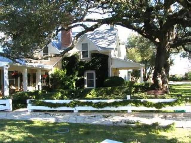November

President Lydon B Johnson's Texas Whitehouse in LBJ National Historic Park
near Stonewall, Texas

