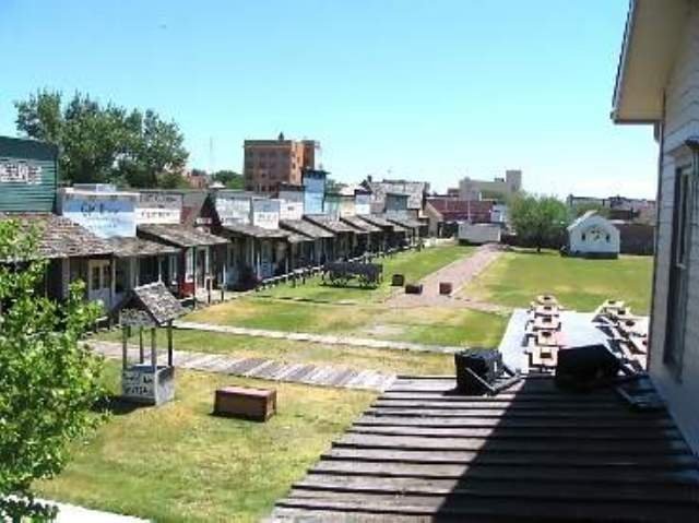 June

Front Street
Dodge City, Kansas