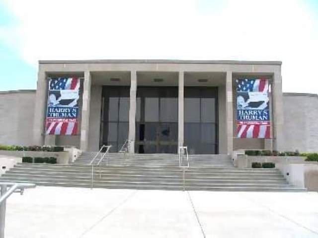 June

President Harry S. Truman Library and Museum
Independence, Missouri