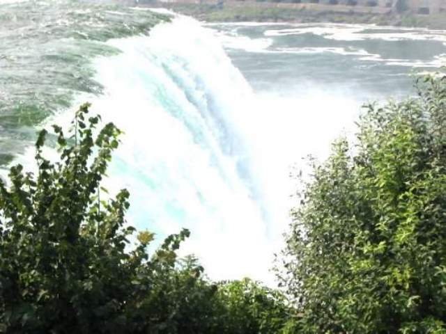 September

Niagra Falls
Western New York state