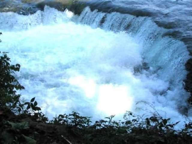 September

Niagra Falls
Western New York state