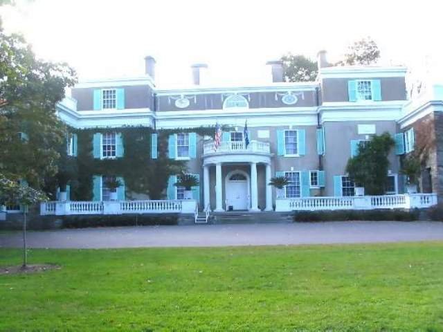 September

Home of President Franklin D. Roosevelt
Hyde Park, New York
