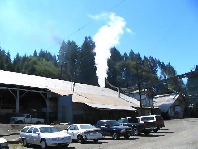 September

Last fully steam-powered commercial sawmill in the United States
near Corvallis, Oregon 