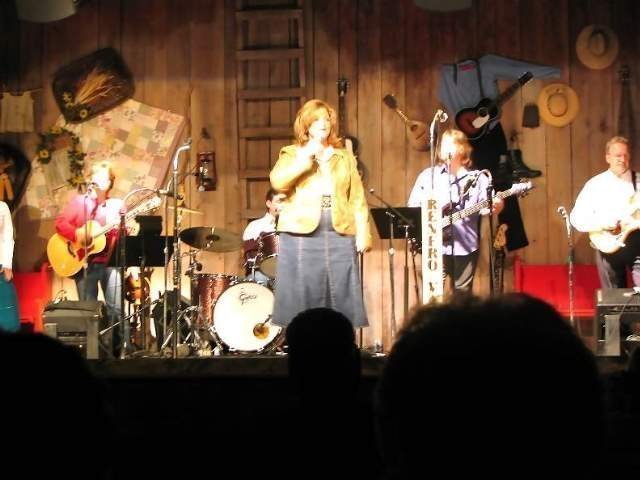 

July

One of our favorite stops for great country music

Renfro Valley, Kentucky