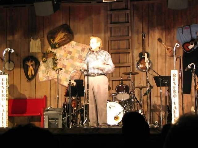 

July

One of our favorite stops for great country music

Renfro Valley, Kentucky