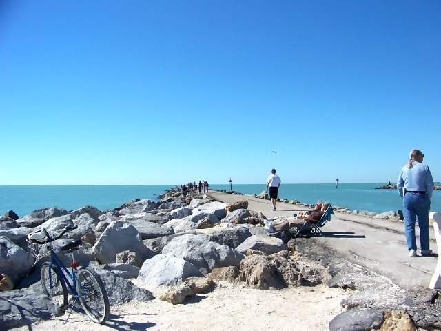 
January

Casey Point Jetty
Venice, FL